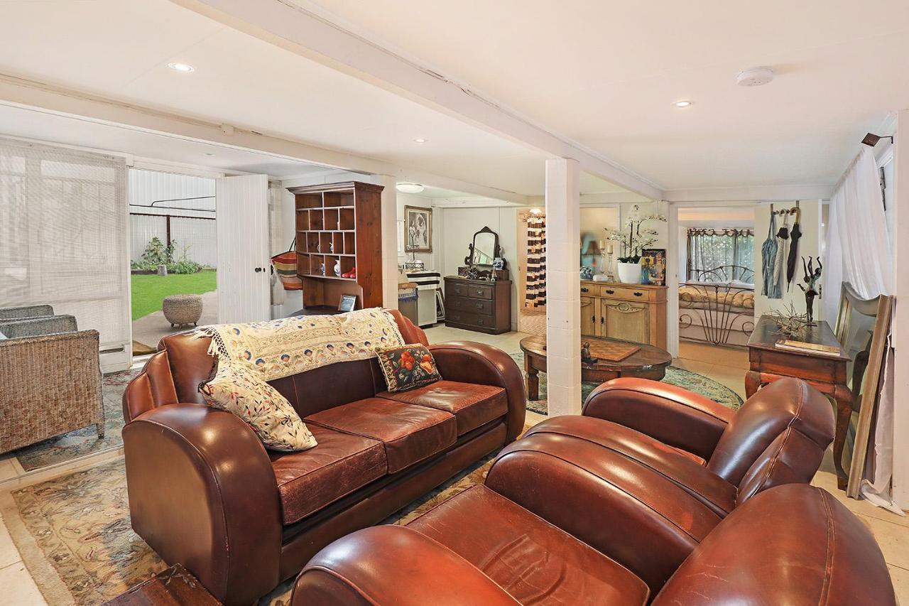 Kenilworth House Offering 2 Suites Exterior photo